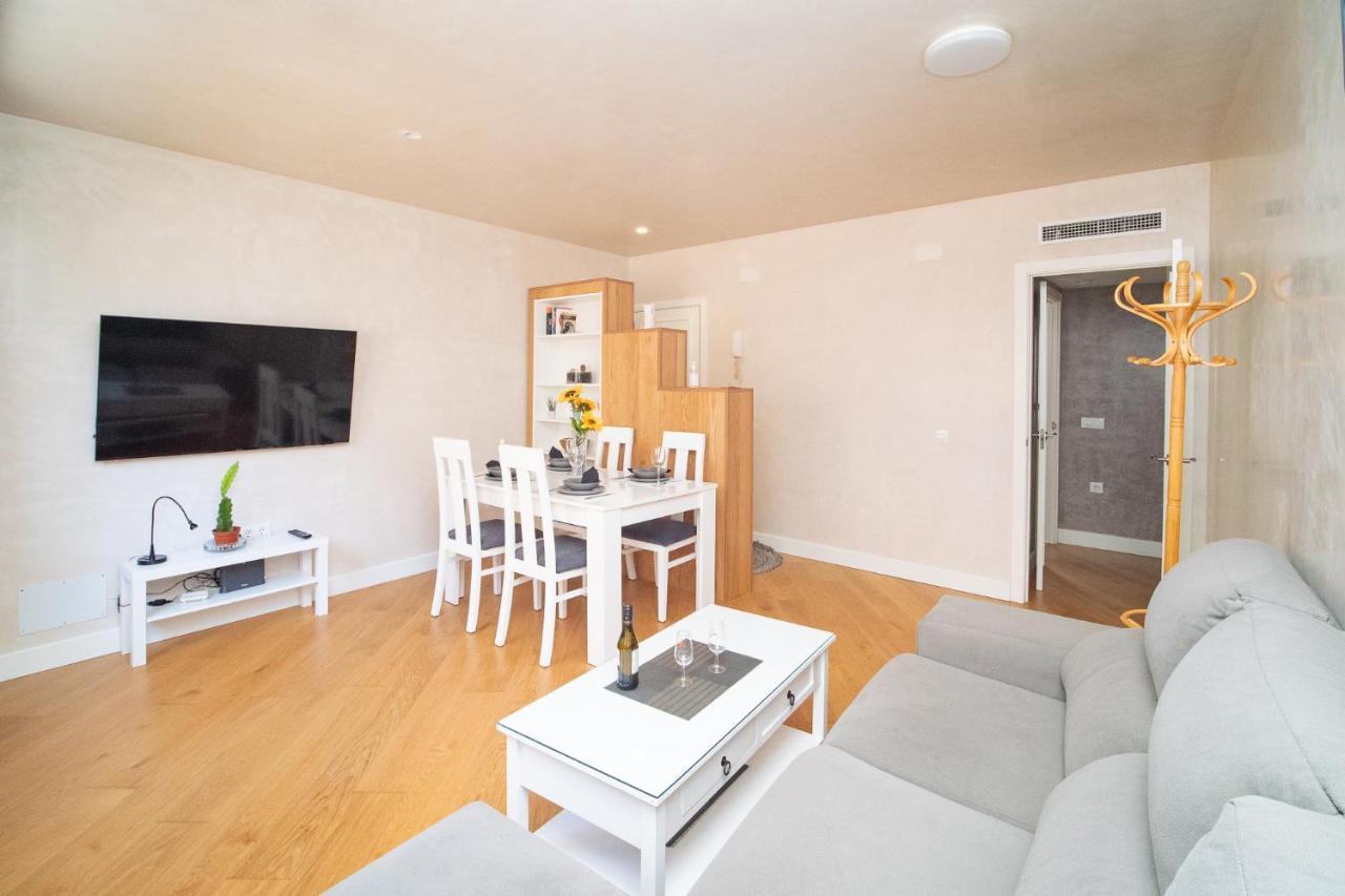 Sunflowers Apartment